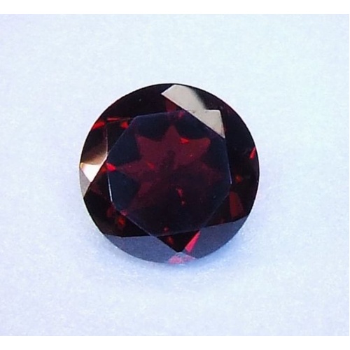 Garnet Gemstones - 12mm round cut, deep red [Size: 12 mm]