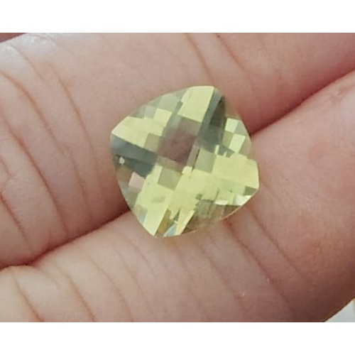 Lemon Quartz - light yellow 12mm square cushion cut, 6.25ct [Size: 12 mm] [Shape: Square Cushion]